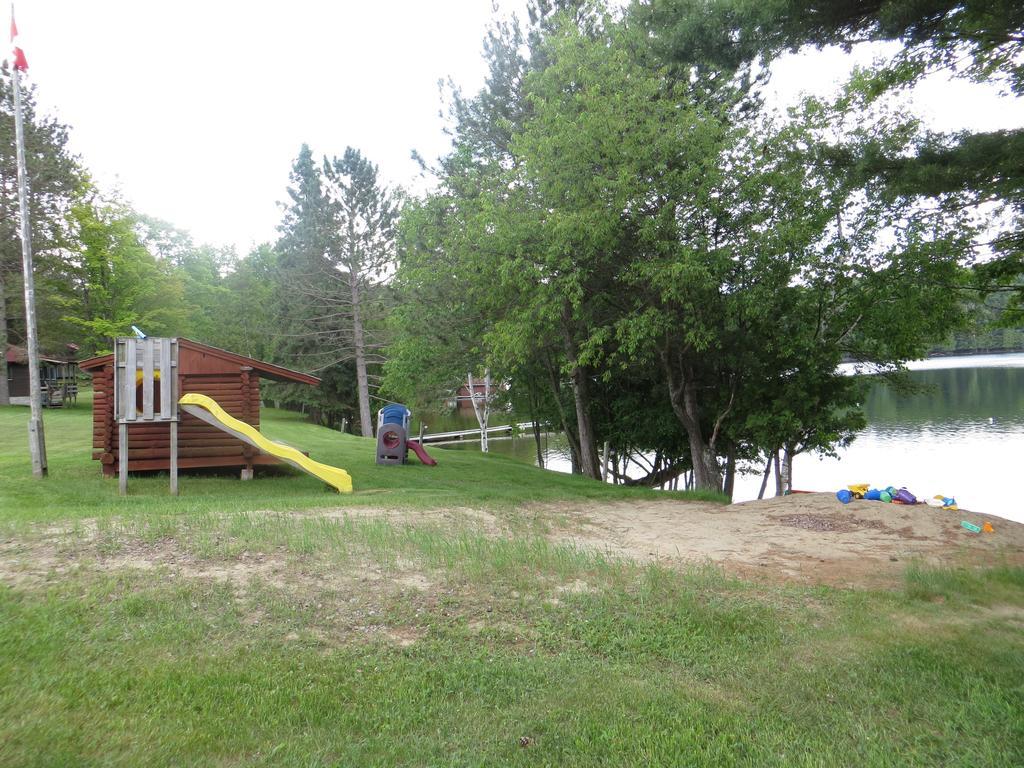 Bondi Village Cottage Resort Lake of Bays Exterior foto